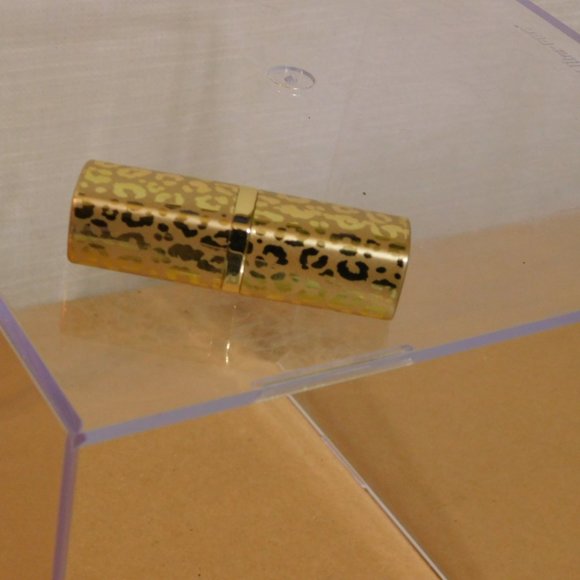 REVOLUTION PRO NEW NEUTRAL SATIN MATTE LIPSTICK - Picture 2 of 7